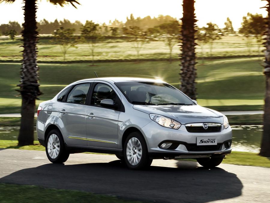  Fiat Grand Siena Essence 2012 года  (фото 17 из 25)